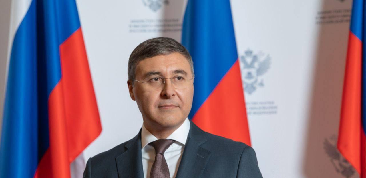 Поздравление с Днем преподавателя высшей школы от главы Минобрнауки России