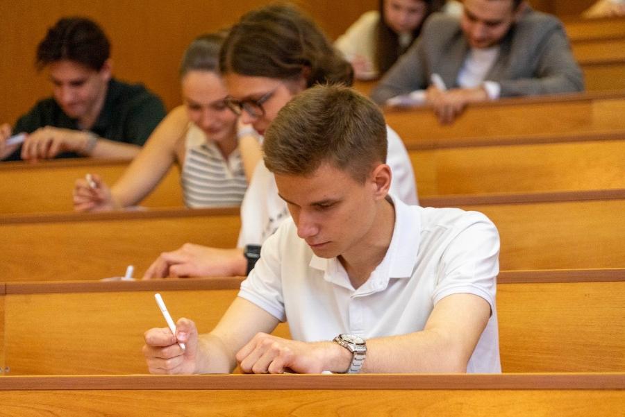 В ДГТУ студенты и представители отрасли написали Агродиктант