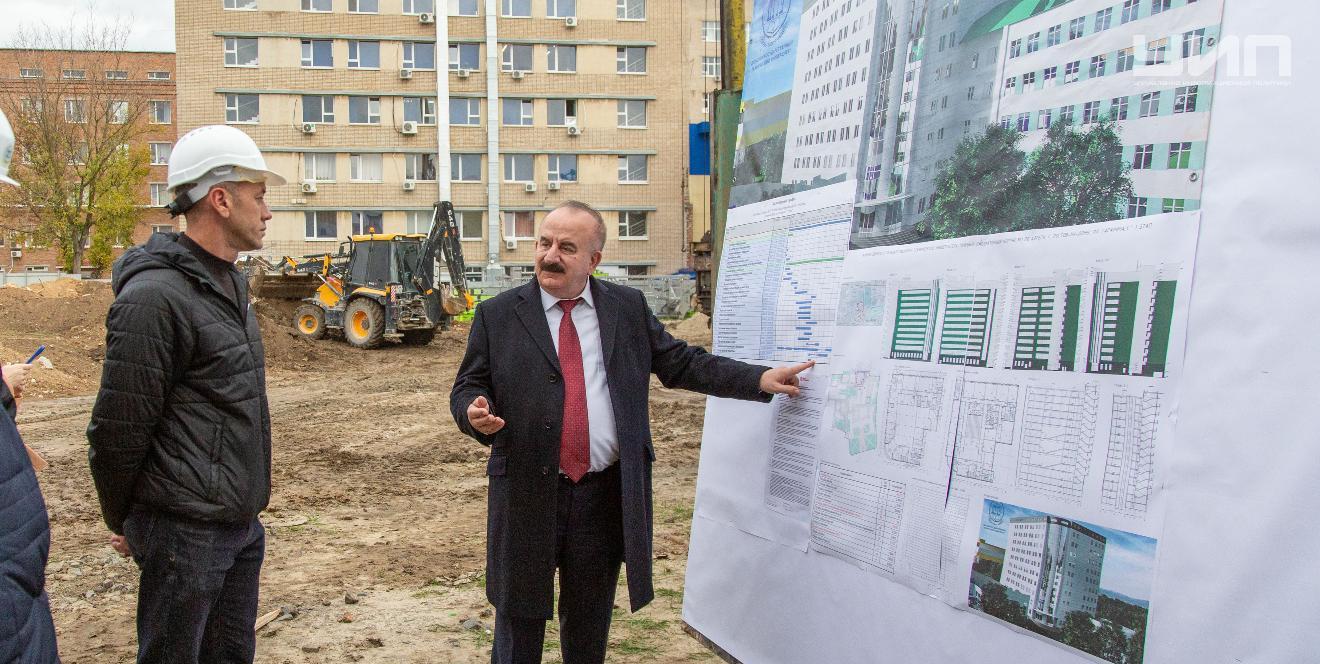 Ректор ДГТУ провел рабочее совещание по строительству ключевых объектов кампуса