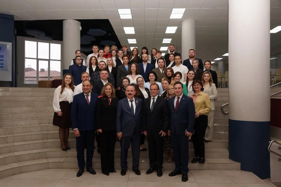 Вектор на лидерство: ректор ДГТУ Бесарион Месхи возглавил команду участников конкурса «Моя высота»