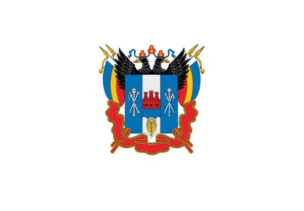 Юрий Слюсарь вручил знамя губернатора лучшему студенческому отряду Дона