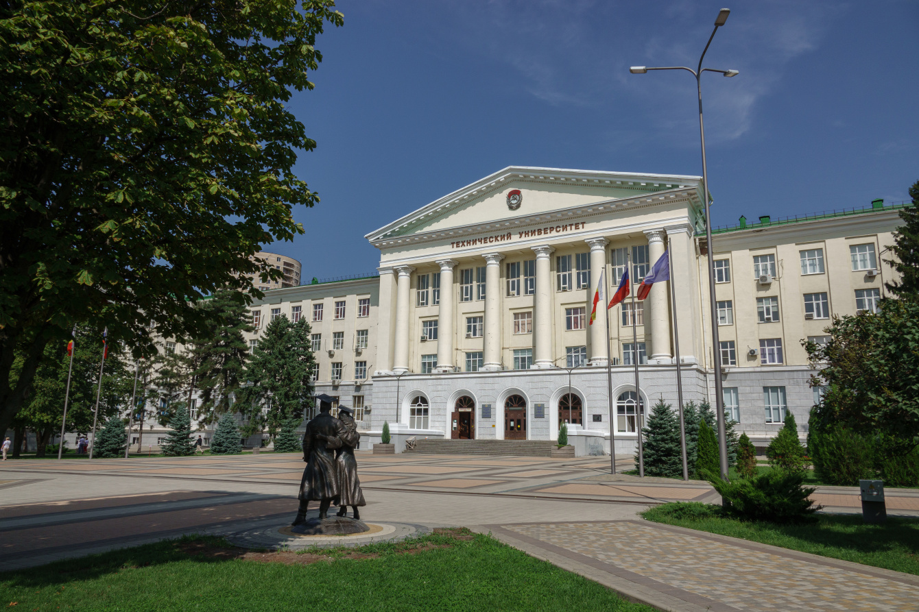 Ректор ДГТУ подписал приказ о зачислении 4314 первокурсников-2025!