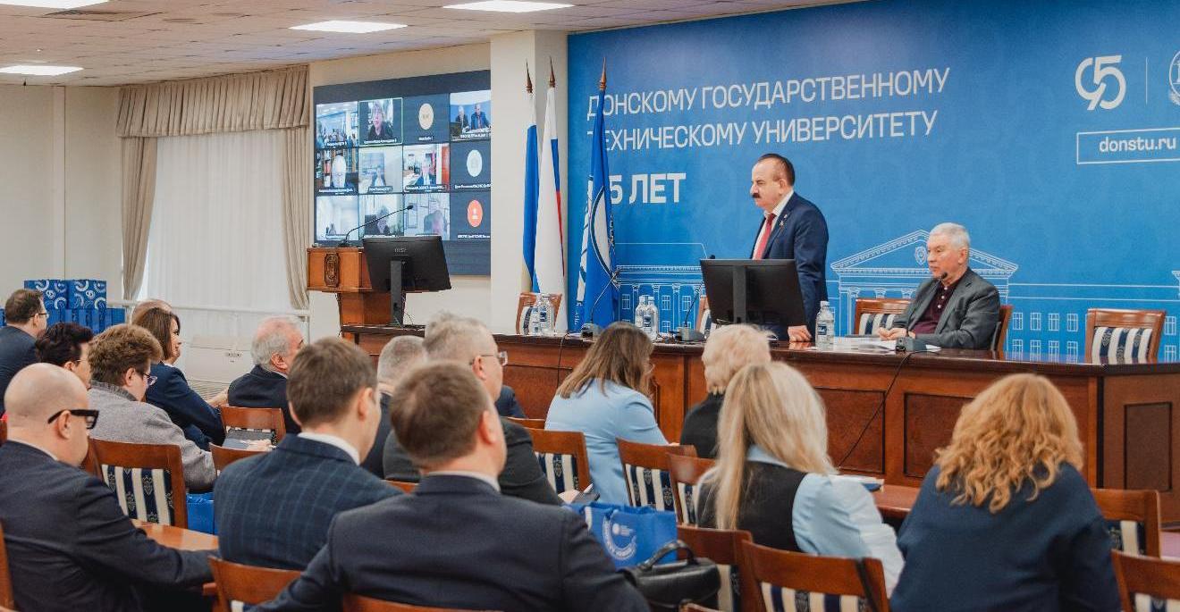 Совет ректоров обсудил вопросы нравственного воспитания и сохранения памяти о Великой Отечественной войне