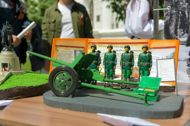 В ДГТУ наградили участников регионального конкурса макетов военной техники