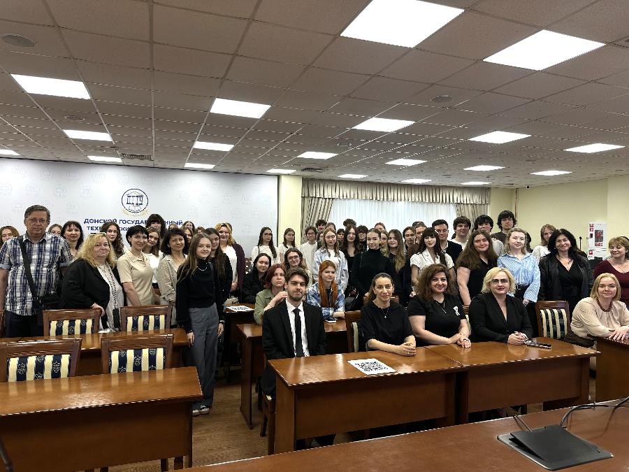 Встреча студентов-лингвистов ДГТУ с партнерами: доступ к передовым знаниям и реальным карьерным перспективам