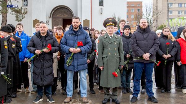 Возложение, посвященное Второму освобождению Ростова-на-Дону от немецко-фашистских захватчиков