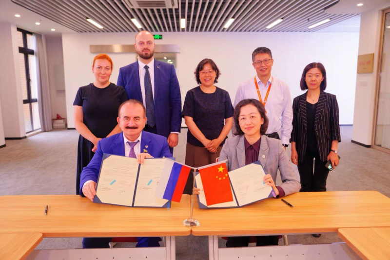 ДГТУ подписал договор о сотрудничестве с Шанхайским электромеханическим университетом