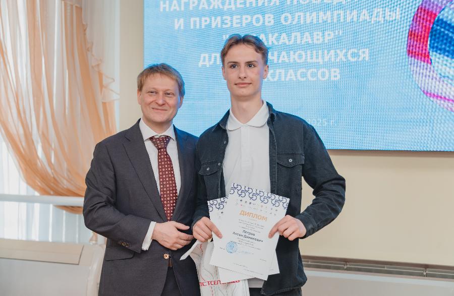 Молодежь считает престижной профессию инженера