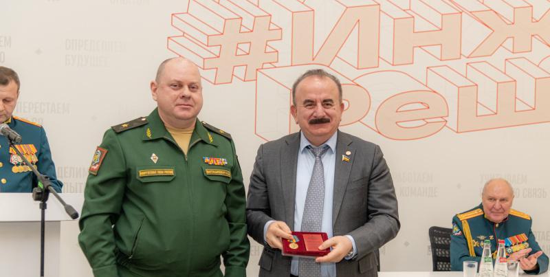 Ректор ДГТУ награжден медалью «За укрепление боевого содружества» от Министерства обороны