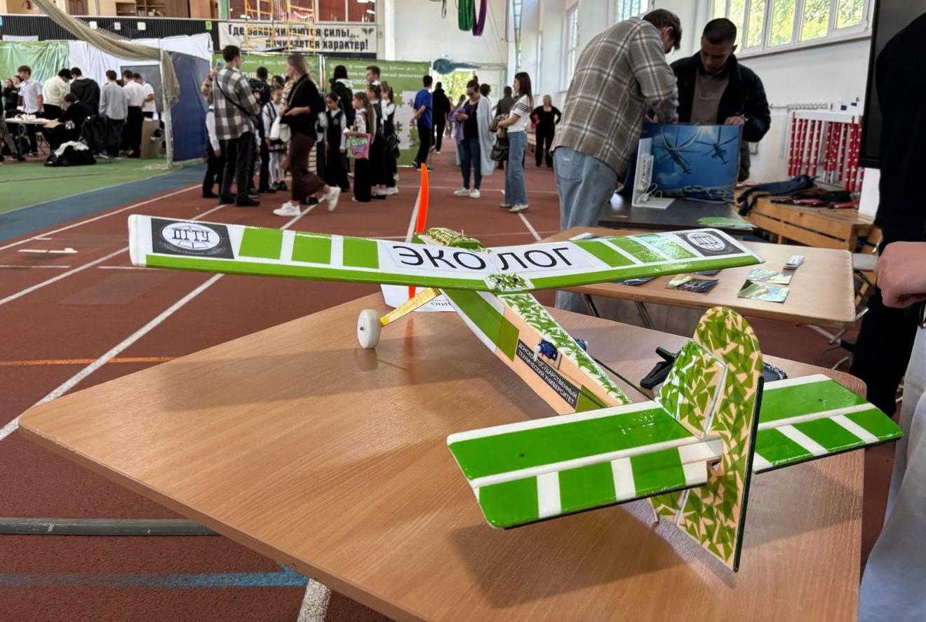 Хакатон «AirХак» в ДГТУ выявил одаренных юных инженеров Ростова