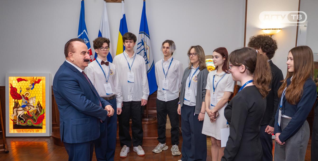  «Один день с ректором ДГТУ» – возможность для школьников узнать о студенческой жизни