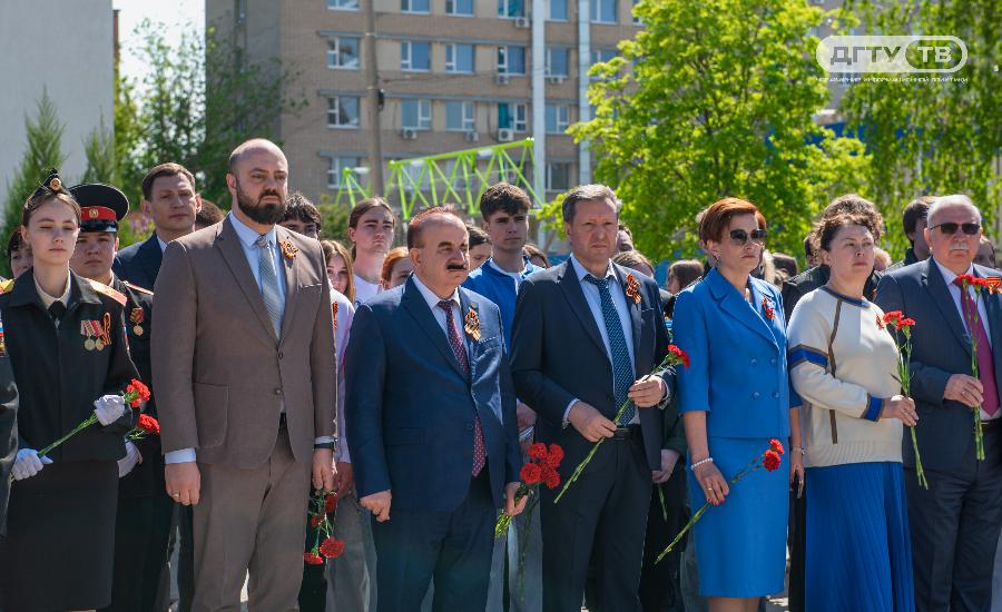 В ДГТУ почтили память студентов и преподавателей, погибших в Великой Отечественной войне